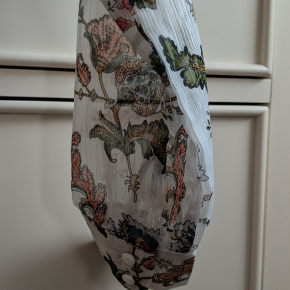 MADISON LILLY sheer top - Picture 4 of 6